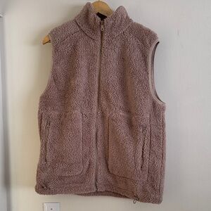 Girlfriend Collective Tan scout Sherpa Vest